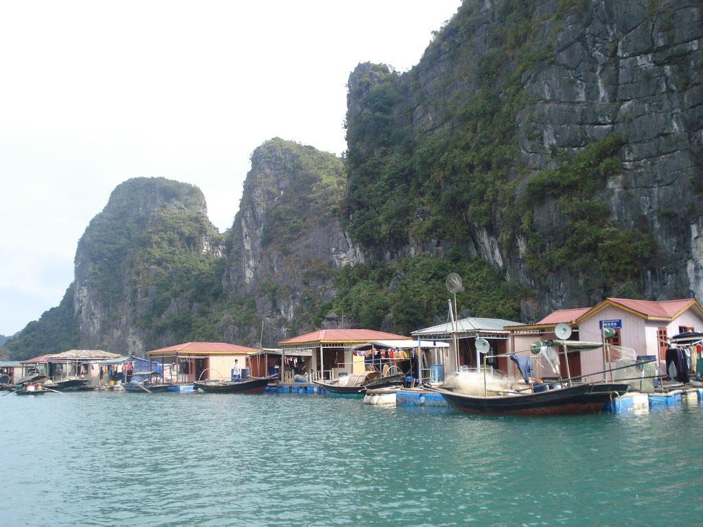 Halong Happy Hostel (Adults Only) Hạ Long-öböl Kültér fotó